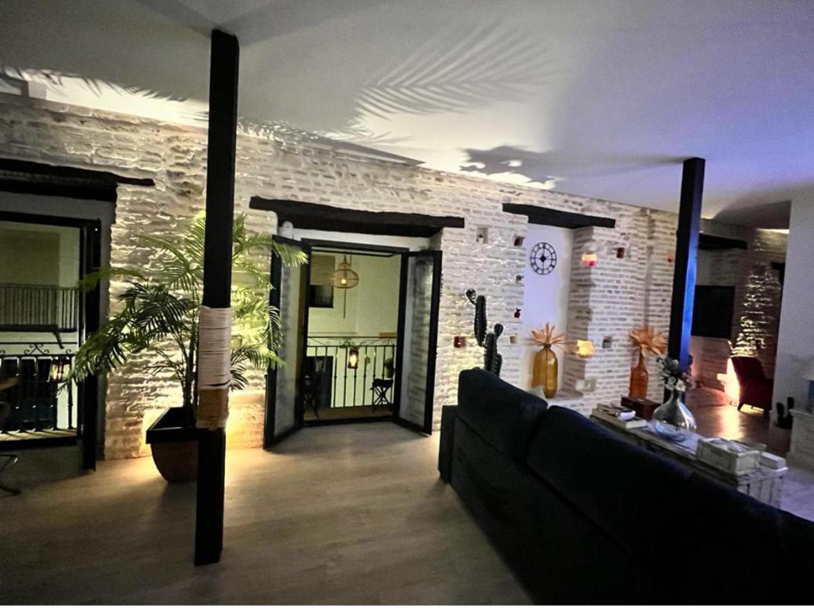 Casa Duque Compartida Familiar 1-Habitacion Con Bano Propio Севилья Экстерьер фото