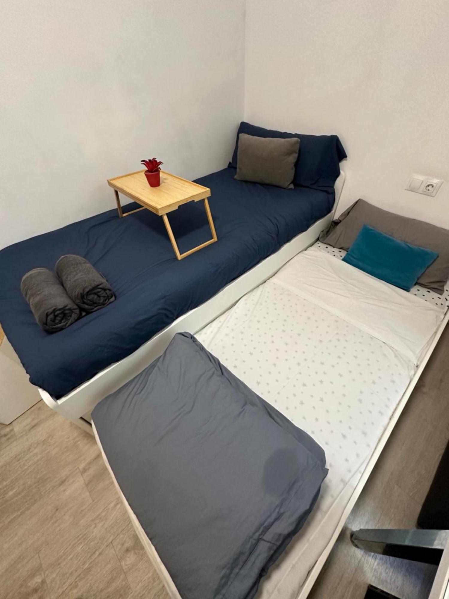Casa Duque Compartida Familiar 1-Habitacion Con Bano Propio Севилья Экстерьер фото